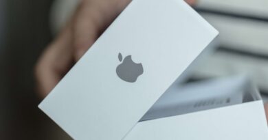 Apple’s foldable iPhone will have four cameras and Touch ID, report claims