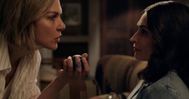 Rhea Seehorn reacts to that big ‘Pluribus’ kiss: ‘There is some willful delusion’