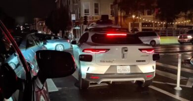 Waymo suspends service in San Francisco as robotaxis stall during blackout
