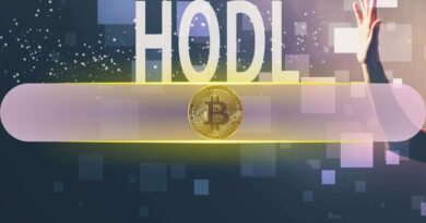 Why Bitcoin’s Rising HODL Cohorts Are a Bearish Signal This Time