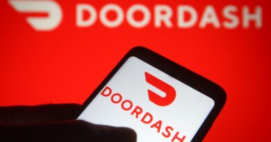 Doordash adds AI tools to speed up merchant onboarding, edit photos of dishes