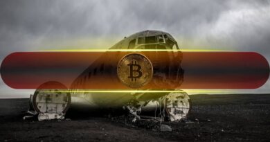 Bitcoin’s Price Drops Below $60K for the First Time Since October 2024