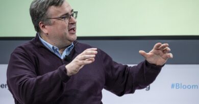 Reid Hoffman is leaving Microsoft’s board to go ‘founder mode’ with startup Manus