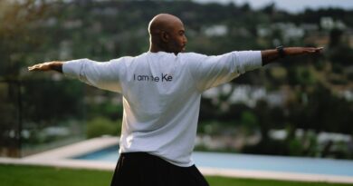 ‘Queer Eye’s’ life coach Karamo Brown launches Kē, a wellness app featuring his AI digital clone