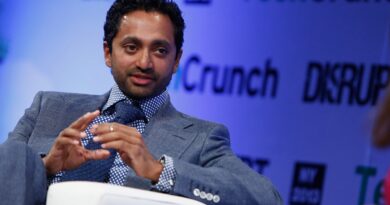 Chamath Palihapitiya raises $135M Series A for his AI coding startup, takes CEO role