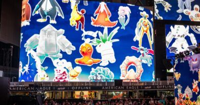 Thousands of ‘Pokémon Go’ Players Descend on Times Square to Defeat Mewtwo