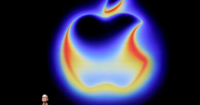 Can Apple make smart glasses that aren’t a constant privacy threat?