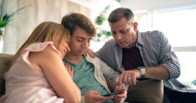 Meta Removes More Than 750,000 Under-16 Facebook, Instagram Accounts in Australia