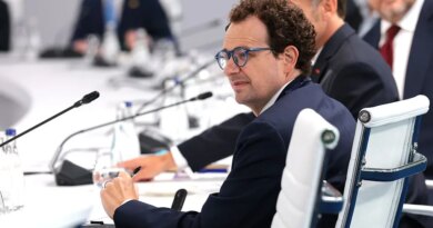 Anthropic pitches AI safety bill that may block a model if 50+ people could be killed