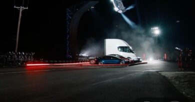 Tesla reveals SpaceX-powered Roadster that flies and falls with style